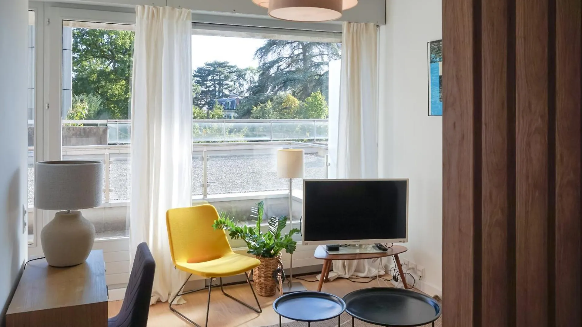Aurora Suite A Champel Avec Terrasse Geneve Lägenhet